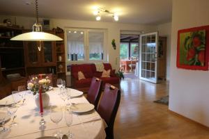 Fotografie z fotogalerie ubytování Ferienhaus in der Trift v destinaci Winsen