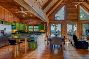 Η κουζίνα ή μικρή κουζίνα στο 1 Sublime View