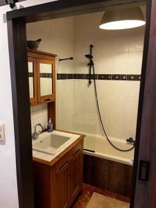 Koupelna v ubytování Ground floor