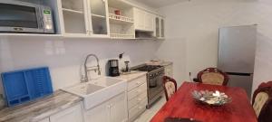 Η κουζίνα ή μικρή κουζίνα στο Casa Azul +8 φωτογραφίες