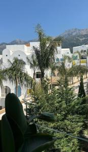 Fotografie z fotogalerie ubytování Lorins Seaside Santorini in Drymades Beach v destinaci Gjilek + 59 fotografií