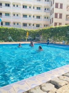 Bazén v ubytování Dee Apartment nebo v jeho okolí