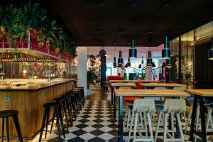 Lounge nebo bar v ubytování citizenM Dublin St Patrick's