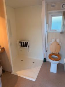 Galeriebild der Unterkunft Caravan Wendy 2 Bed Adapted Caravan in Meliden