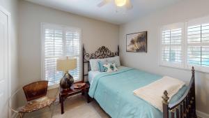 Giường trong phòng chung tại Gone Coastal +18 ảnh