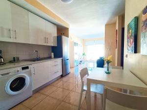 Η κουζίνα ή μικρή κουζίνα στο Miramar 5