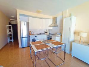 Η κουζίνα ή μικρή κουζίνα στο Miramar 4