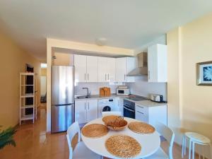 Η κουζίνα ή μικρή κουζίνα στο Miramar 3