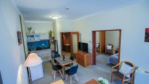 Photo de la galerie de l'établissement Constantia Wellness Apartman Zalakaros, à Zalakaros