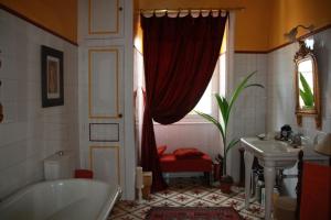 Ένα μπάνιο στο La Maison bleue +57 φωτογραφίες