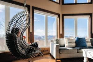 Χώρος καθιστικού στο Sunset on Tremblant with Sauna and Spa +49 φωτογραφίες