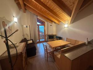 Φωτογραφία από το άλμπουμ του Cadore Accogliente Mansarda a 20m dalle Piste Aprica σε Aprica