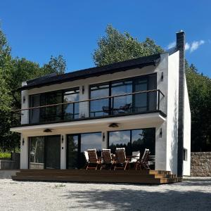 Το κτήριο όπου στεγάζεται  η βίλα