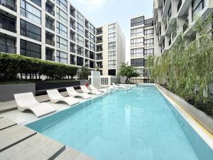 Πισίνα στο ή κοντά στο Near BTS - Near Iconsiam - Pool and Gym - Sontana