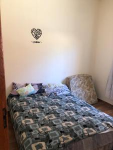 Ένα ή περισσότερα κρεβάτια σε δωμάτιο στο Laluli home