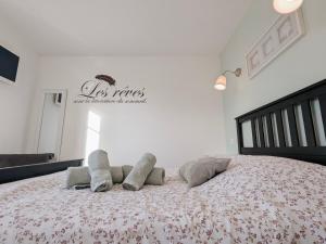 Postel nebo postele na pokoji v ubytování Maxime - FR-1-591-698