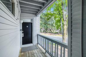 Rõdu või terrass majutusasutuses Stylish The Shores Condo Private Beach wViews 5716 +55 fotot