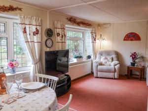 Posezení v ubytování The Lodge