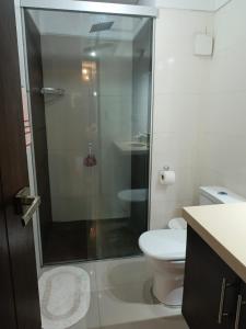 Ένα μπάνιο στο TORRES OASIS - EQUIPETROL, Confortable Depto