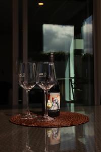 Nápoje v ubytování Aroha Cove, Walk to Beach & Cafes, Massage Chair