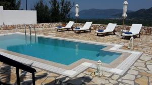 Bazén v ubytovaní Sunrise Villa alebo v jeho blízkosti