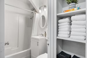 Koupelna v ubytování Seattle cottage + 21 fotografií