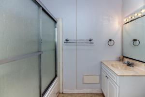 Et badeværelse på Villa Kunterbunt + 20 billeder