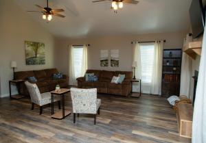 Et tv og/eller underholdning på Millies Place in the Mountains