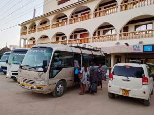 Επισκέπτες που μένουν στο Darad Diani Hotel