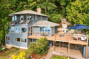 Το κτήριο όπου στεγάζεται  η παραθεριστική κατοικία