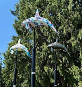 Κήπος έξω από το Orca Haven - 2BR with Scenic Views in Richmond Beach