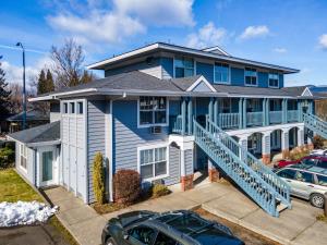 Το κτήριο όπου στεγάζεται  η παραθεριστική κατοικία