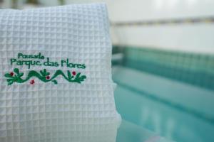 Πισίνα στο ή κοντά στο Pousada Parque das Flores