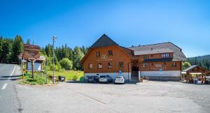 El edificio en el que está el hotel