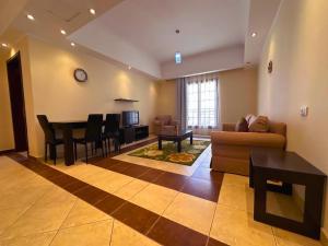 Μια τηλεόραση ή/και κέντρο ψυχαγωγίας στο Sahl Hassesh Tawaya D-104