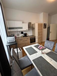 Nhà bếp/bếp nhỏ tại BnbRetreat am Schloss Schwetzingen +10 ảnh