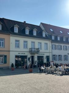 Tòa nhà nơi căn hộ tọa lạc