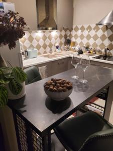 Fotografie z fotogalerie ubytování 3 rooms in a beautiful passage of Auxerre v destinaci Auxerre