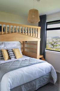 Ένα ή περισσότερα κρεβάτια σε δωμάτιο στο Views on Bonar