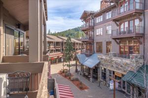 Το κτήριο όπου στεγάζεται  το διαμέρισμα