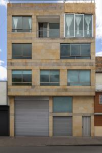 Το κτήριο όπου στεγάζεται  το διαμέρισμα