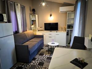 Μια τηλεόραση ή/και κέντρο ψυχαγωγίας στο La maisonnette de Pizancon