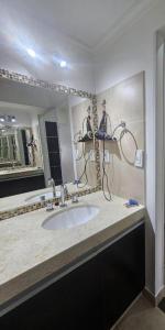 Et badeværelse på Departamento España + 17 billeder