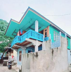 Το κτήριο όπου στεγάζεται  το δωμάτιο σε οικογενειακή κατοικία