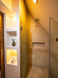 Ένα μπάνιο στο The Traveler Hostel +27 φωτογραφίες