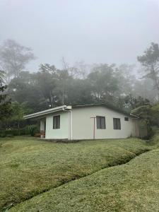 Hoone, kus puhkemaja asub