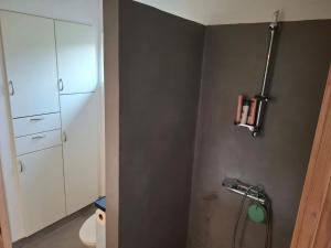 Ένα μπάνιο στο 4 star holiday home in Faxe Ladeplads