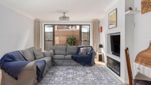 Posezení v ubytování Tide and Tennis Retreat Nelson Bay