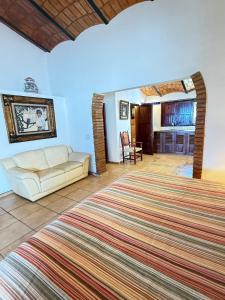 Χώρος καθιστικού στο Oceanfront - 3BR Entire Beachfront Home-Los Ayala Beach!