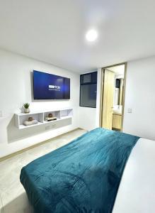 Μια τηλεόραση ή/και κέντρο ψυχαγωγίας στο Luxury apartment with an excellent location